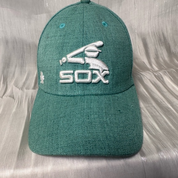 Chicago White Sox Green New Era 39 Baseball Hat. Size medium/large - Picture 15 of 15